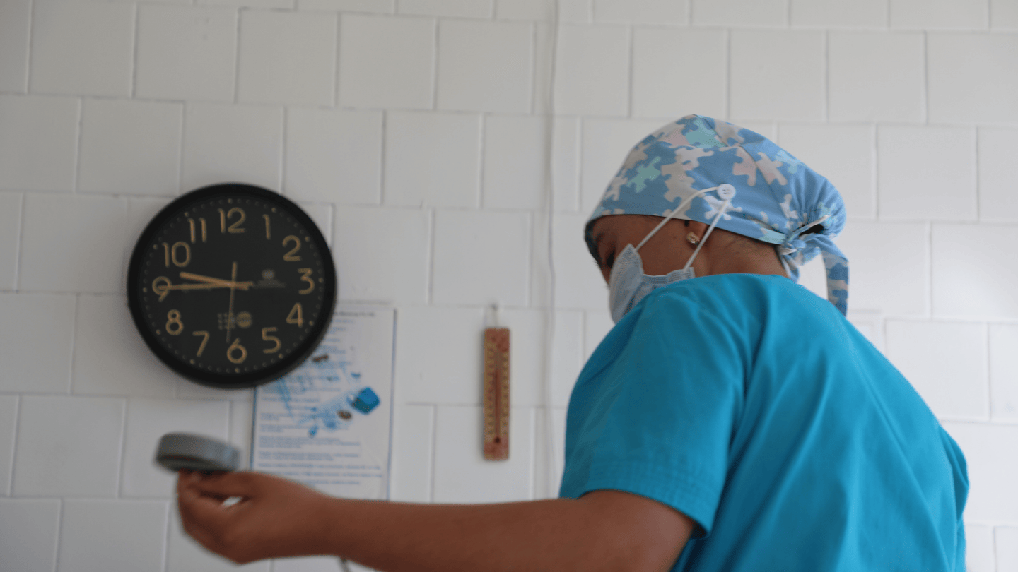 Midwife Kunduz is working in a uniform